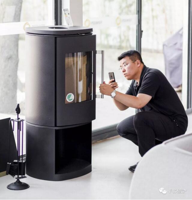 “圍爐夜話”沙龍—平客壁爐新品品鑒會.jpg