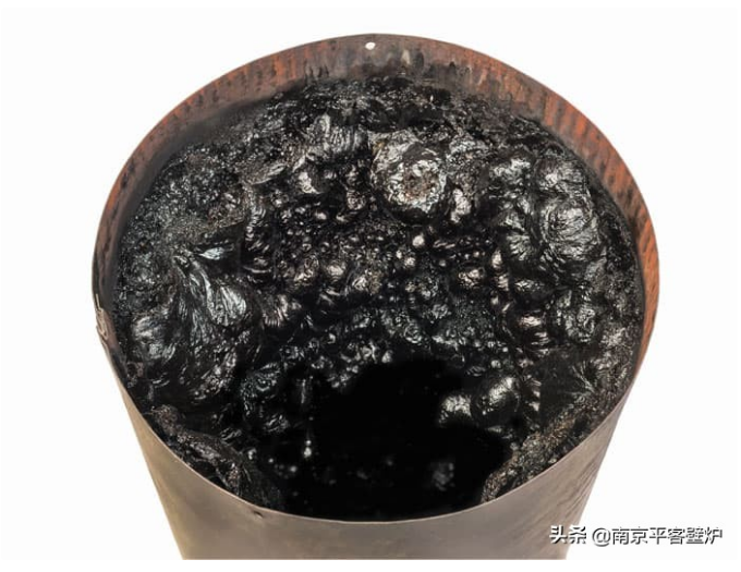 壁爐倒煙的5點(diǎn)原因之煙囪堵塞.png
